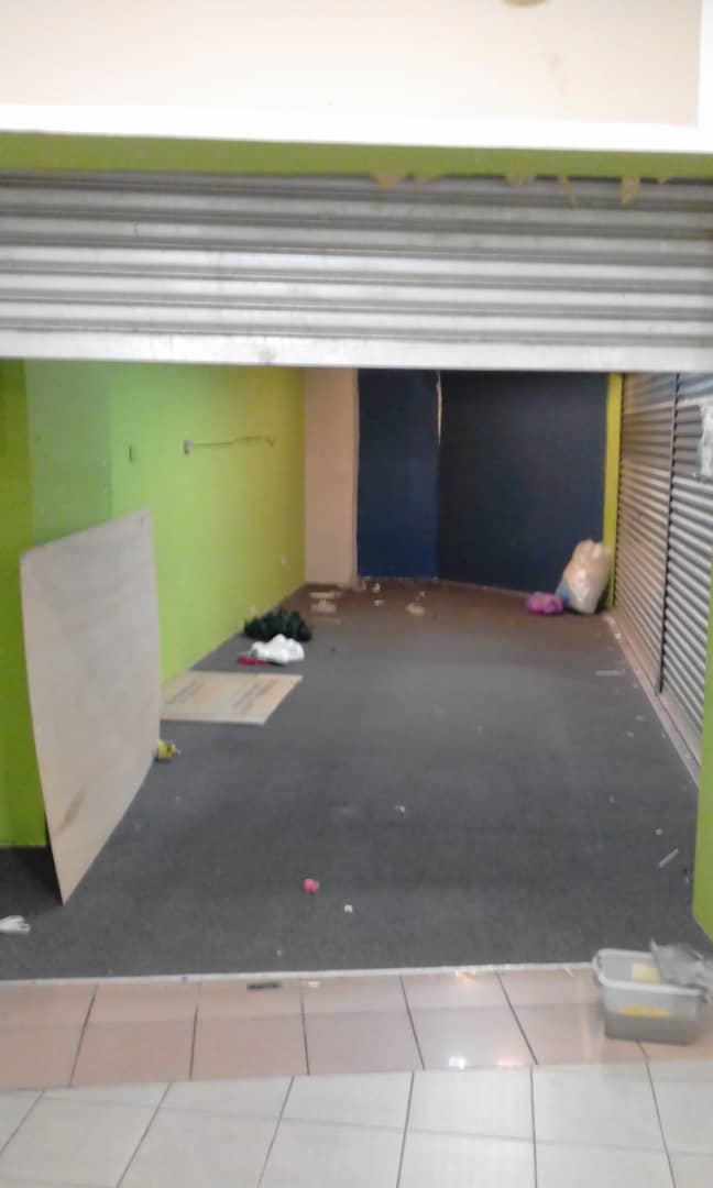 Endah Parade 1st Floor Retail Shop End Lot 3 Door - photo 6