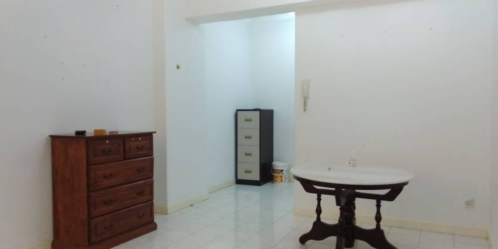 One Ampang Avenue Condo Partly Furnish Ampang Jaya - photo 2