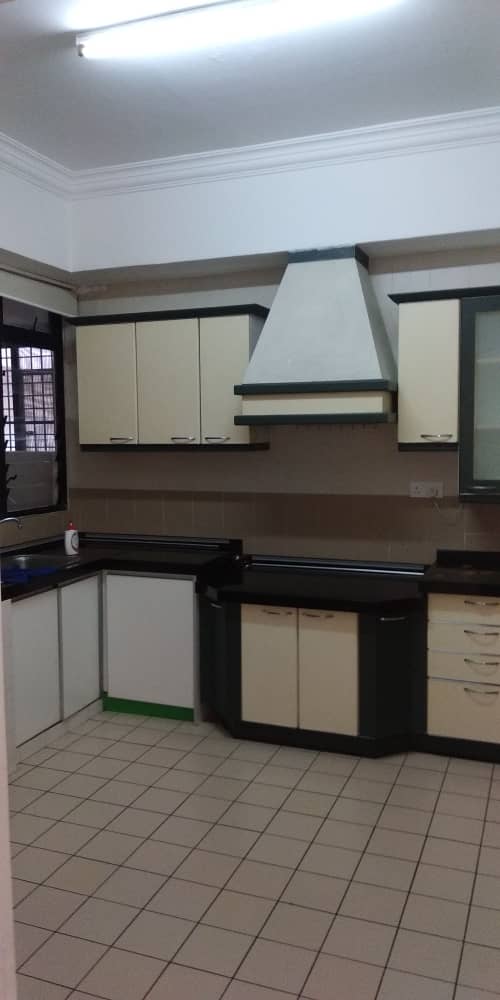 One Ampang Avenue Condo Partly Furnish Ampang Jaya - photo 3