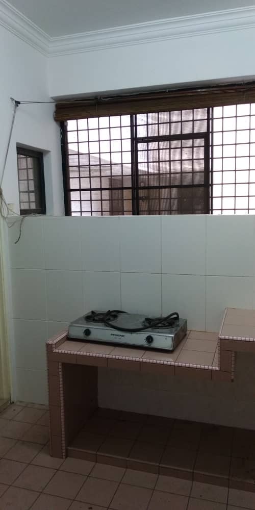 One Ampang Avenue Condo Partly Furnish Ampang Jaya - photo 4