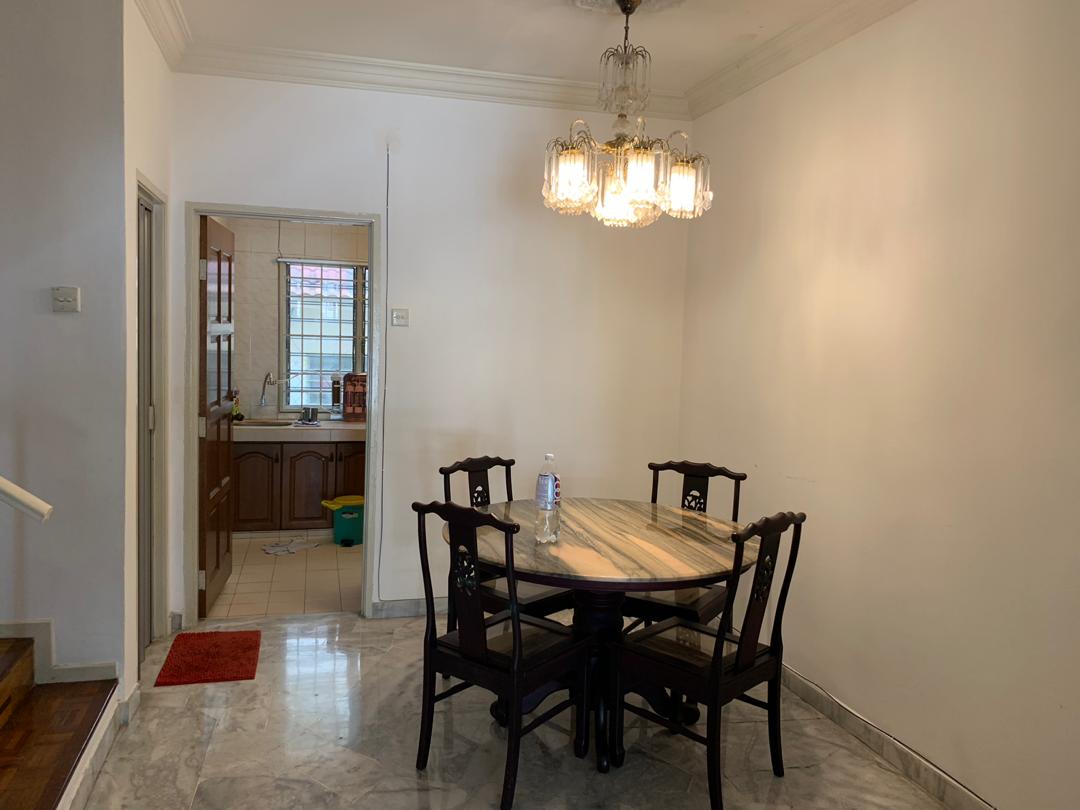 Tmn Putri Jaya 3 Sty House Cheras Bt 9 Furnished - photo 6