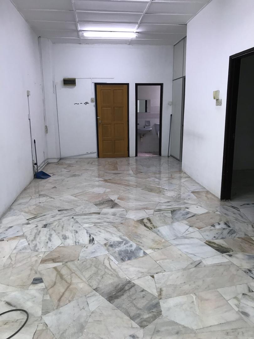 Taman Connaught Shop Apartment or Office