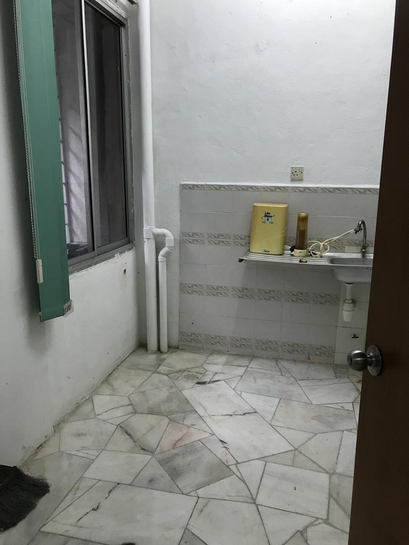 Taman Connaught Shop Apartment or Office - photo 3
