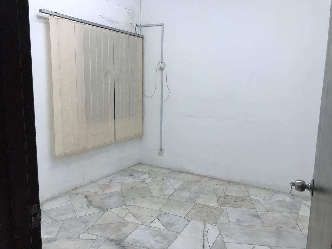 Taman Connaught Shop Apartment or Office - photo 5