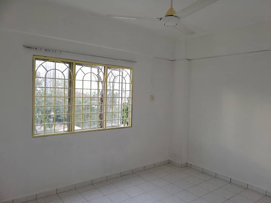 Pangsapuri Ria Taman Bukit Mewah Kajang Near MRT - photo 2