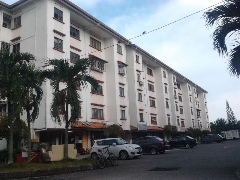 Goodyear Court 10 Walk Up Shop Apartment, USJ - photo 3
