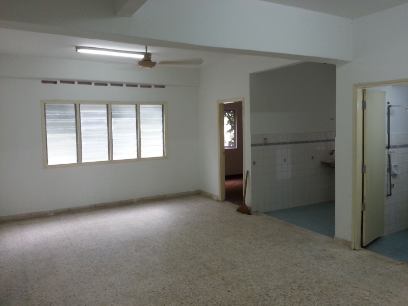 Goodyear Court 10 Walk Up Shop Apartment, USJ - photo 4