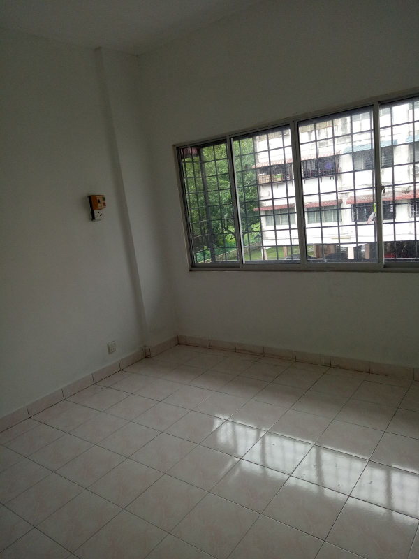 Taman Mewah Cheras Walk Up Flat 2nd Floor Near MRT - photo 2