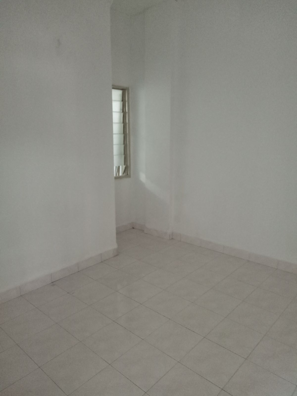 Taman Mewah Cheras Walk Up Flat 2nd Floor Near MRT - photo 3