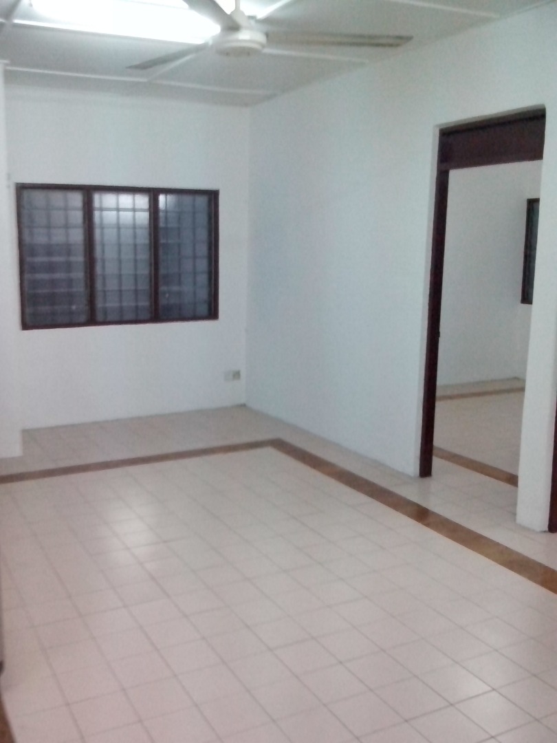 Glen Court Bandar Sungai Long Partly Furnished