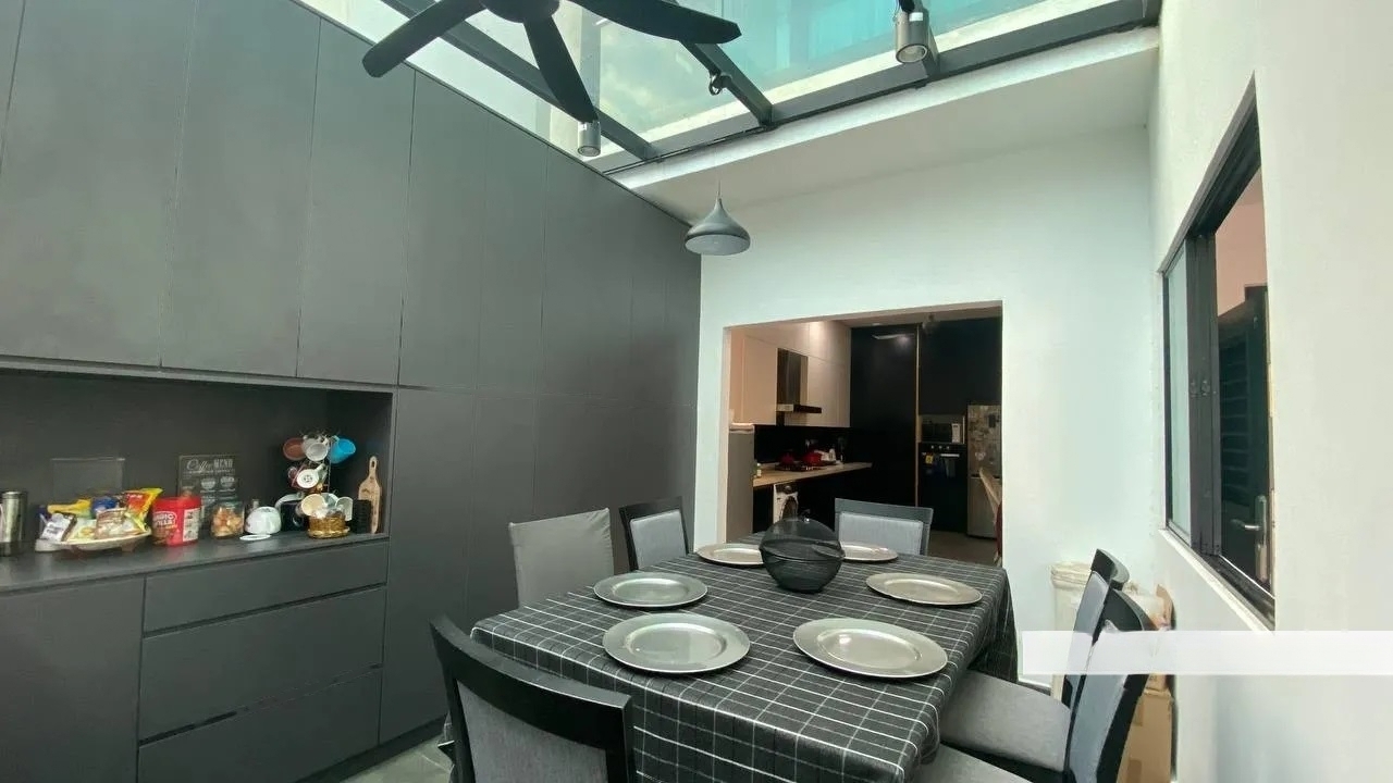 PG2 3 storey bungalow Perdana Heights u10 Shah Ala - photo 5