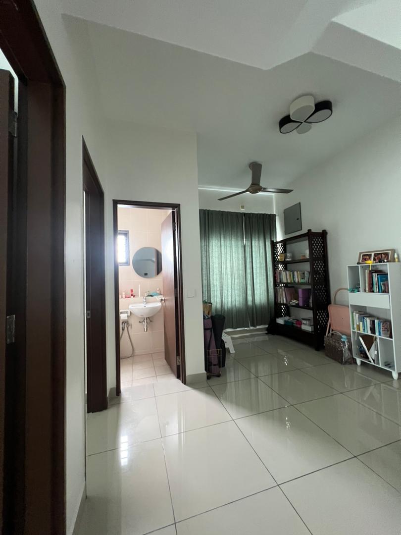 pg1 2 5 storey end lot renovated 5 rooms Setia uta - photo 10