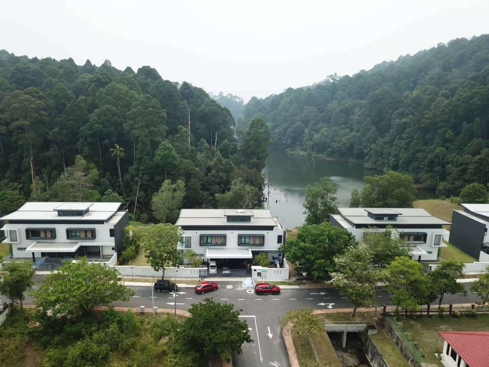Perdana Heights seksyen u10 facing lake - photo 3