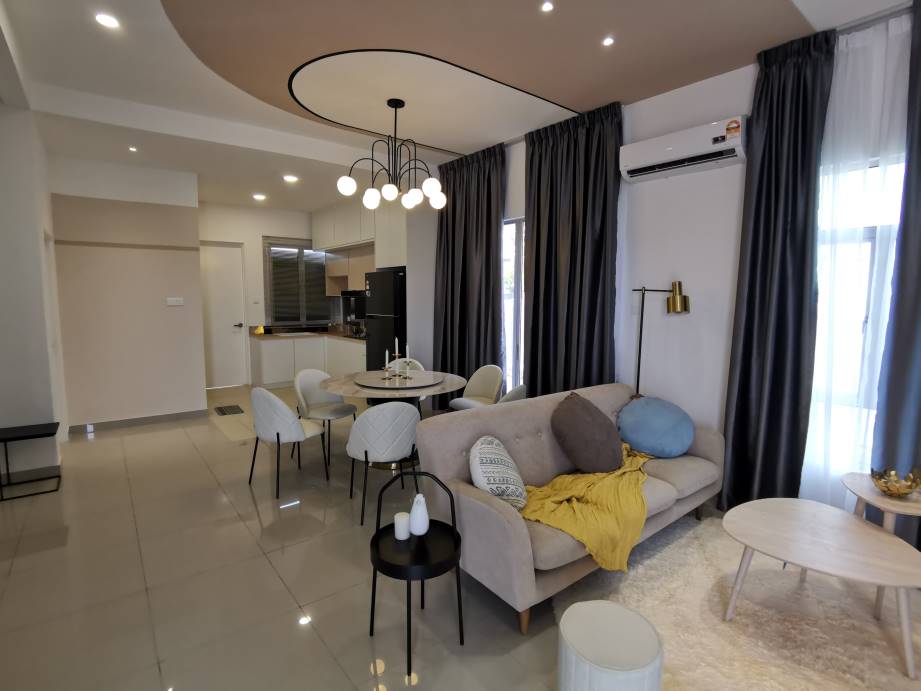 Completed Bungalow link Seri Residensi Dahlia Dani - photo 2