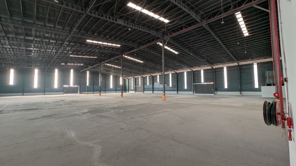 1200amp West Port Detached Factory - photo 4