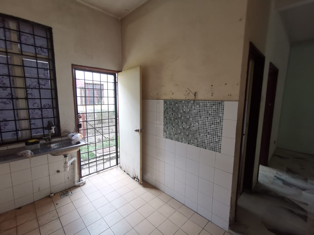 Double storey 20x75 taman putra perdana puchong - photo 3