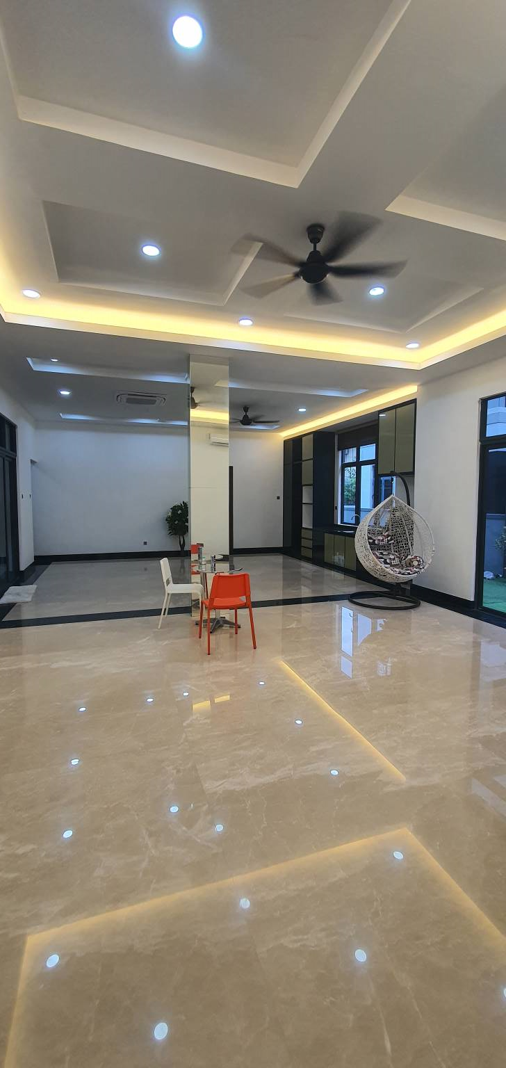 Bungalow in Taman Equine Sri Kembangan for Sale - photo 5