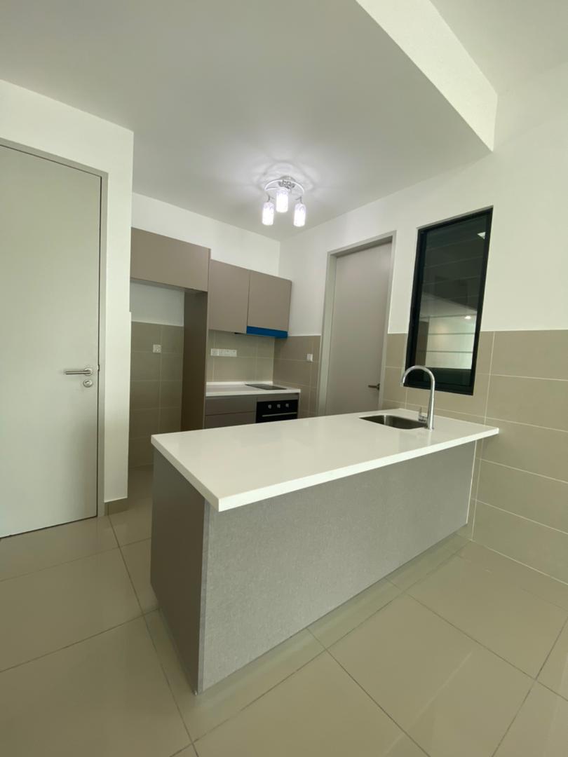 Citizen2 3 rooms 2 bathrooms Partly Furnished - photo 3