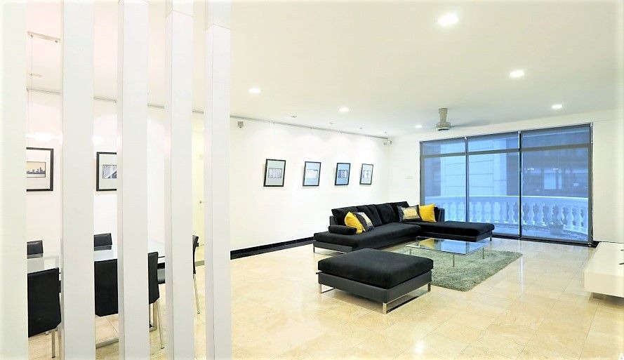 Corinthian Condo Dav ...