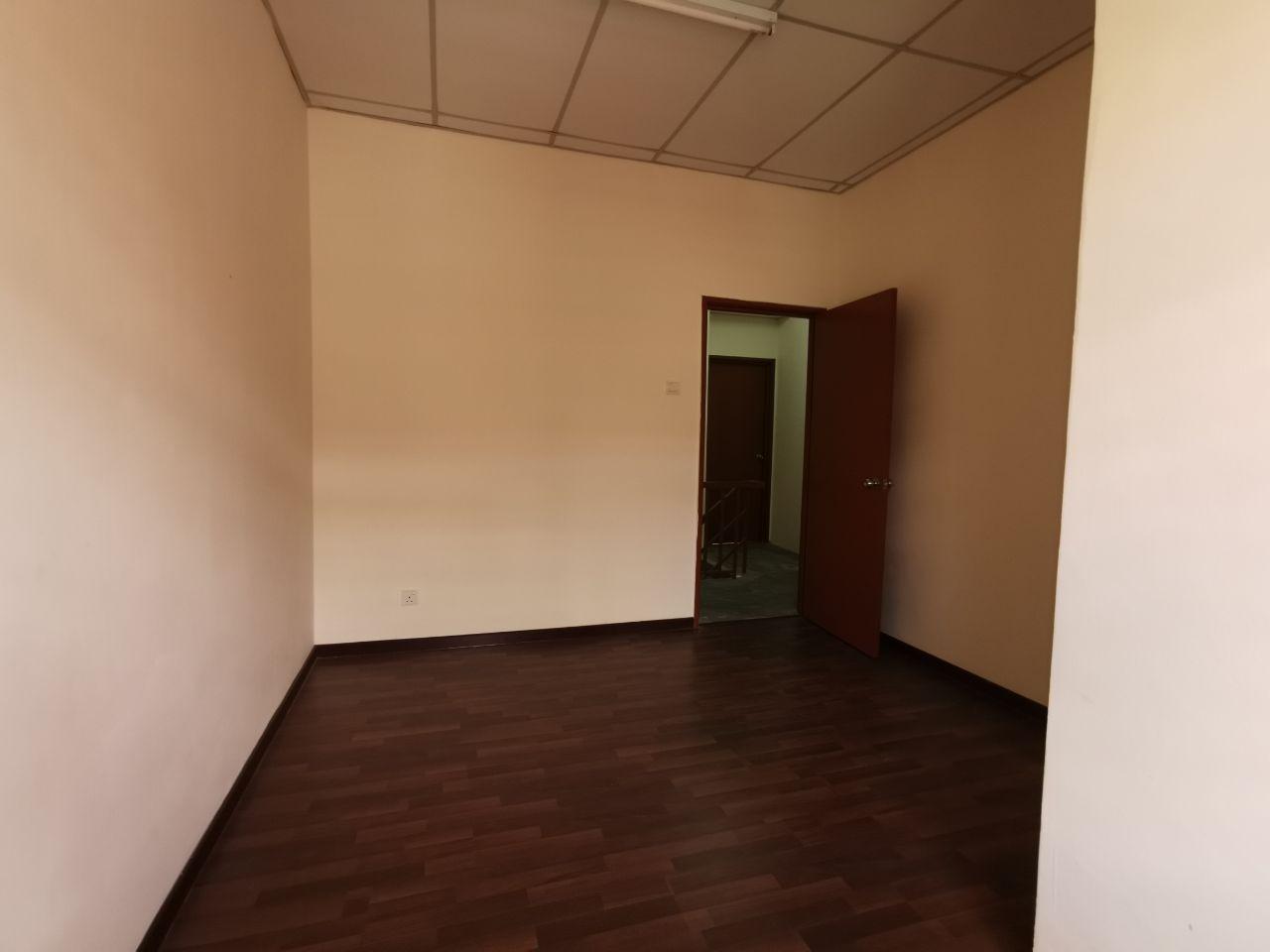 FREEHOLD 2 STOREY TERRACE, SALAK PERDANA FOR SALE - photo 6