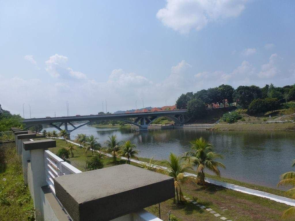SEMI D VILLA LAKE VIEW DESIRAN BAYU PRECINCT 16 - photo 10
