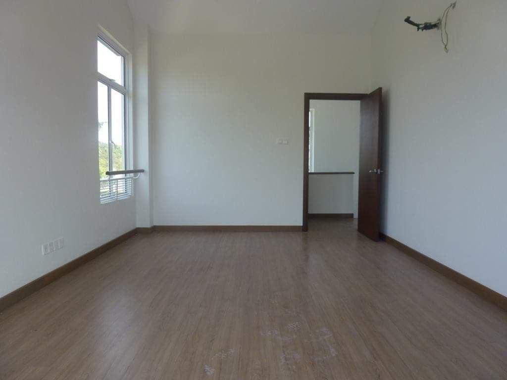 SEMI D VILLA LAKE VIEW DESIRAN BAYU PRECINCT 16 - photo 13