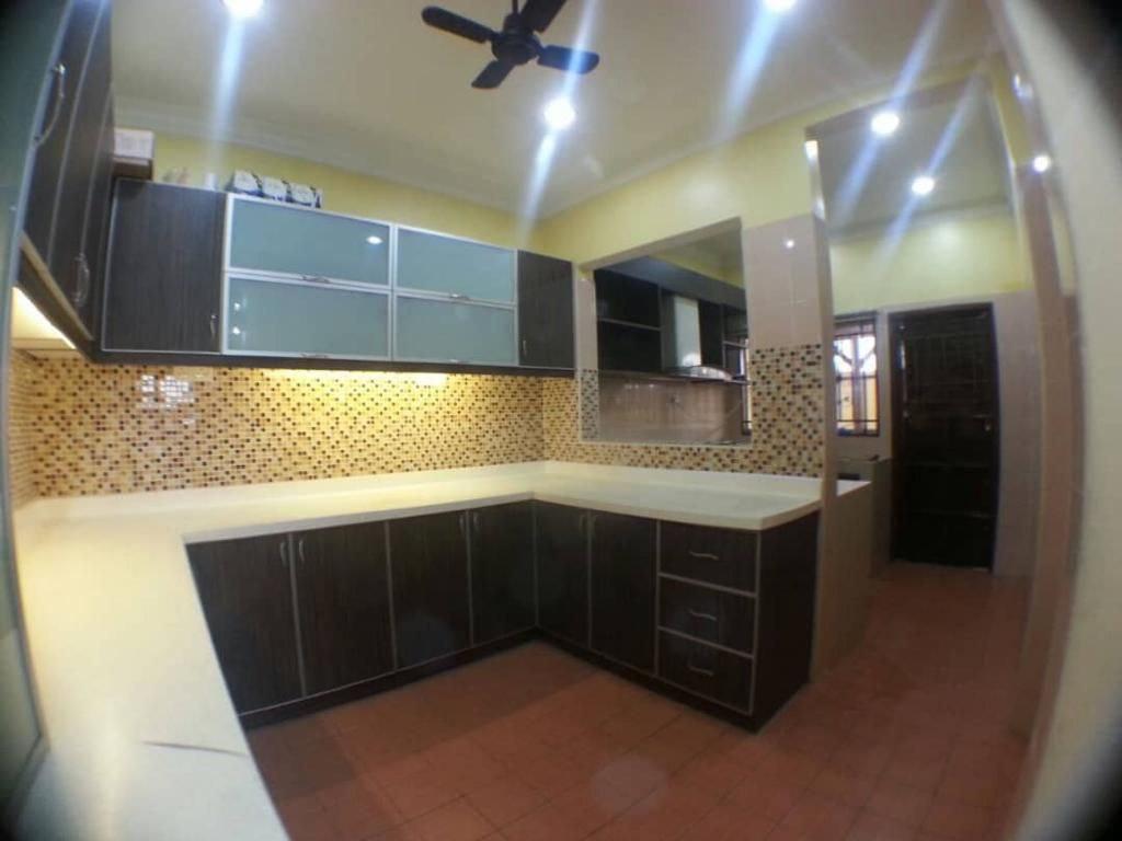 Cornerlot 2sty SemiD Renovated Bdr Putra Permai - photo 6