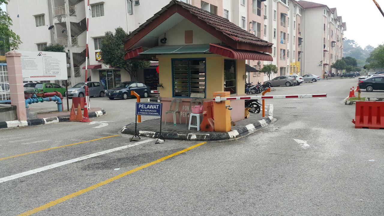 Pangsapuri Resak, U10 Puncak Perdana Shah Alam - photo 2