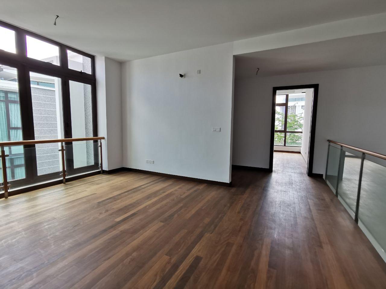 FREEHOLD Fera Twinvilla 3 Storey Villa FACING LAKE - photo 5