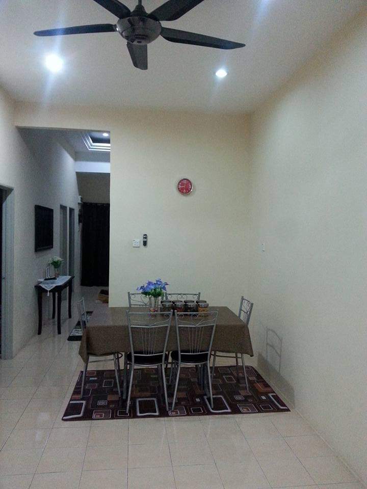 Single Storey Terrace, Taman Meru Permai - photo 4