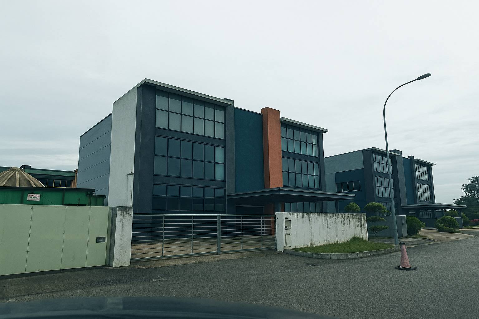 Corner 3 Storey Ware ...
