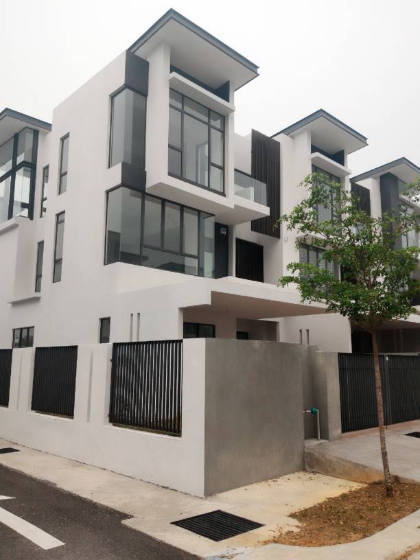 3STY SUPERLINK, MUTIARA VILLA, KAJANG - photo 2