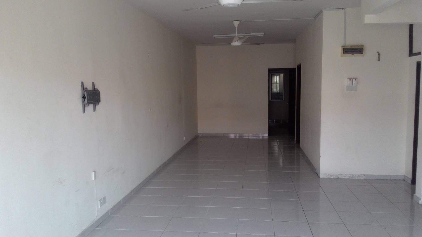 SELAYANG AMANSIARA TOWNHOUSE, 1200sqft - photo 3