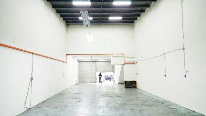 Semi D Factory 1 and half Storey TTDI Jaya - photo 2