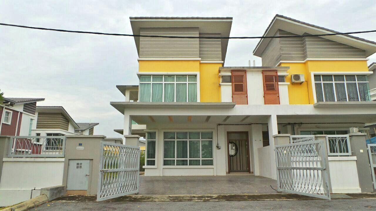 2 Sty SEMI-D, TAMAN PELANGI SEMENYIH 2, SEMENYIH, - photo 1