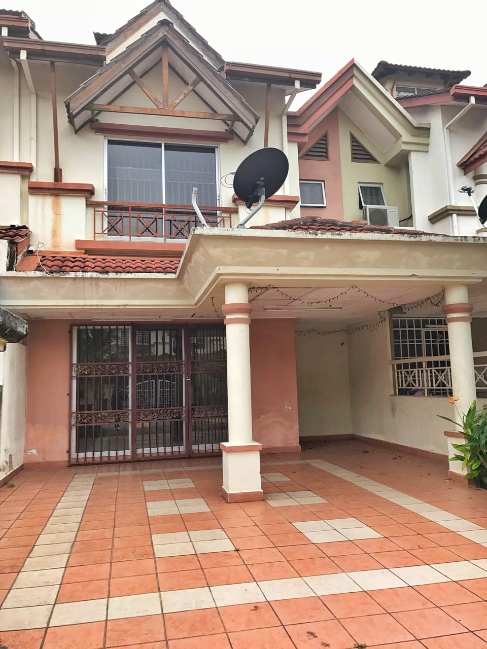 2 STOREY TAMAN BUKIT SUBANG - photo 2