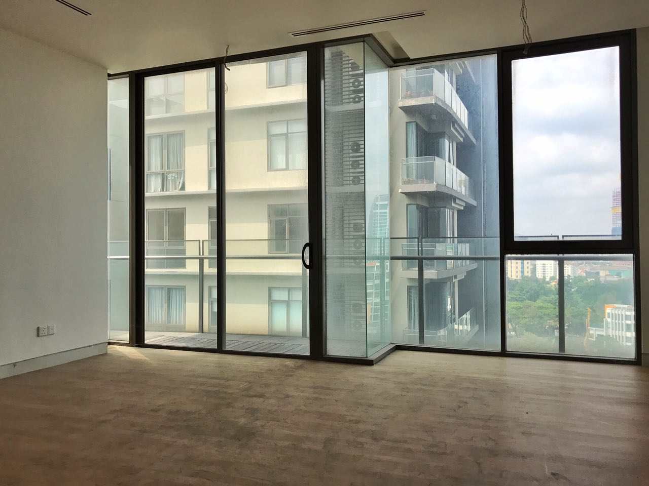 SURIA STONOR KLCC AMPANG U-THAN BINJAI - photo 4