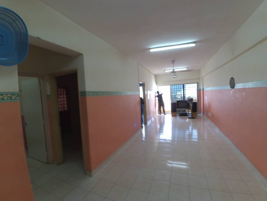 SRI GOTONG APARTMENT, BATU CAVES - photo 3
