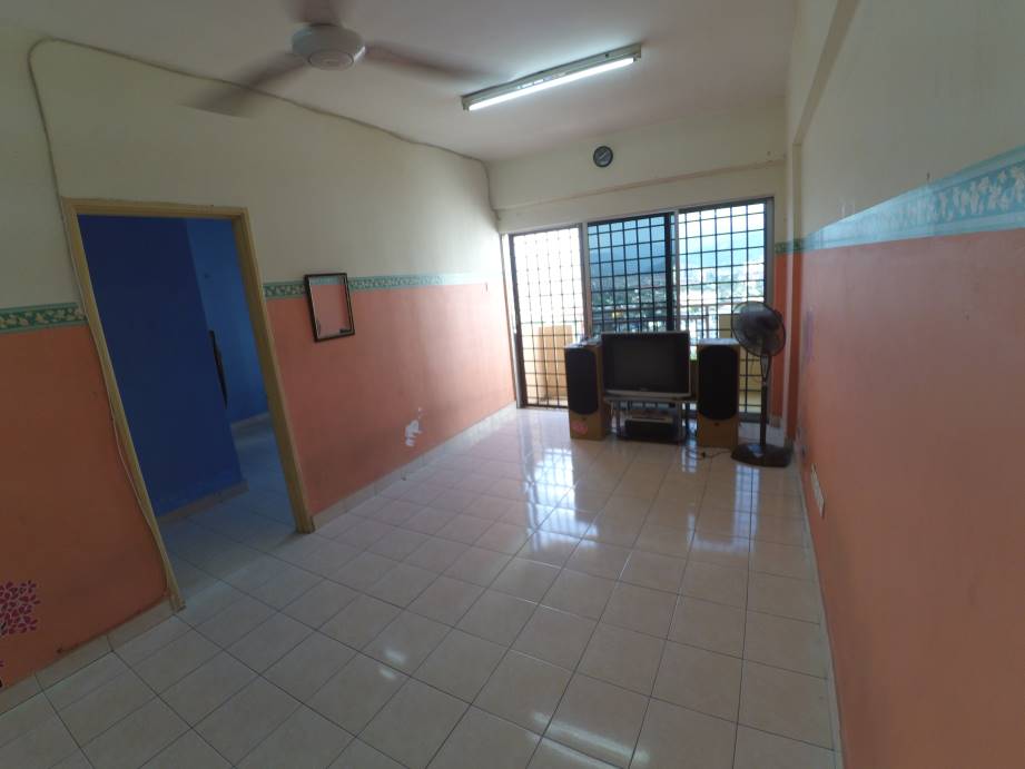 SRI GOTONG APARTMENT, BATU CAVES - photo 6