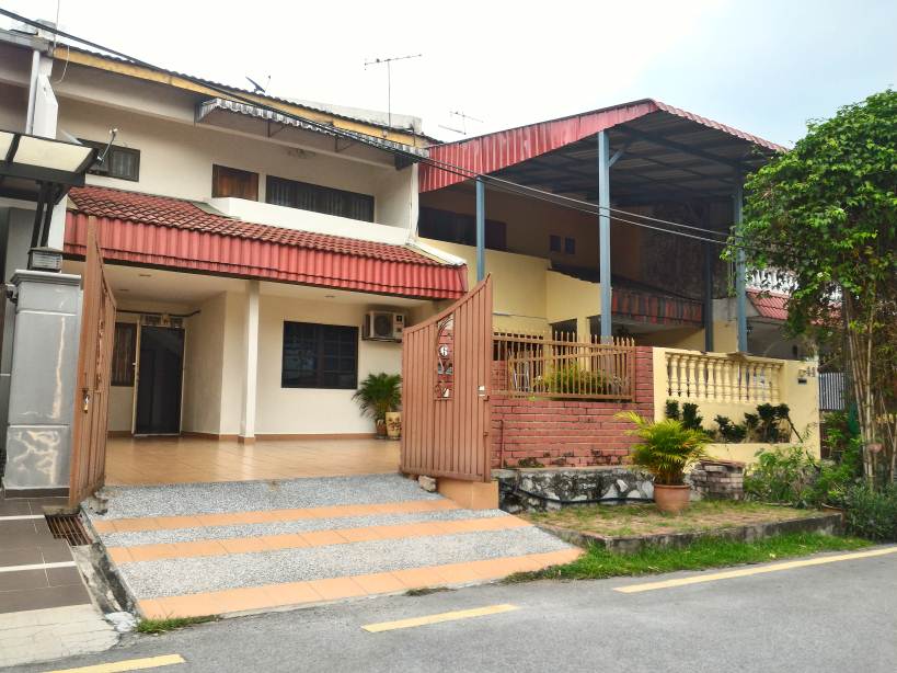 2 STOREY TERRACE HOUSE TAMAN BERLIAN GOMBAK