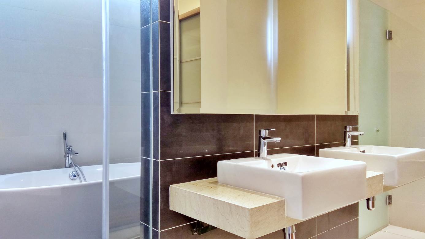 NEW 3 STOREY BUNGALOW ZERO LOT VILLA 16 QUARTZ - photo 8