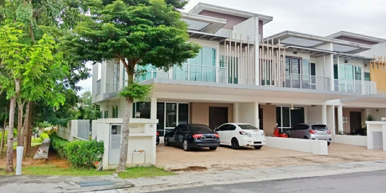 2 STY SUPERLINK CASSIA GARDEN CYBERJAYA 2500 SQFT