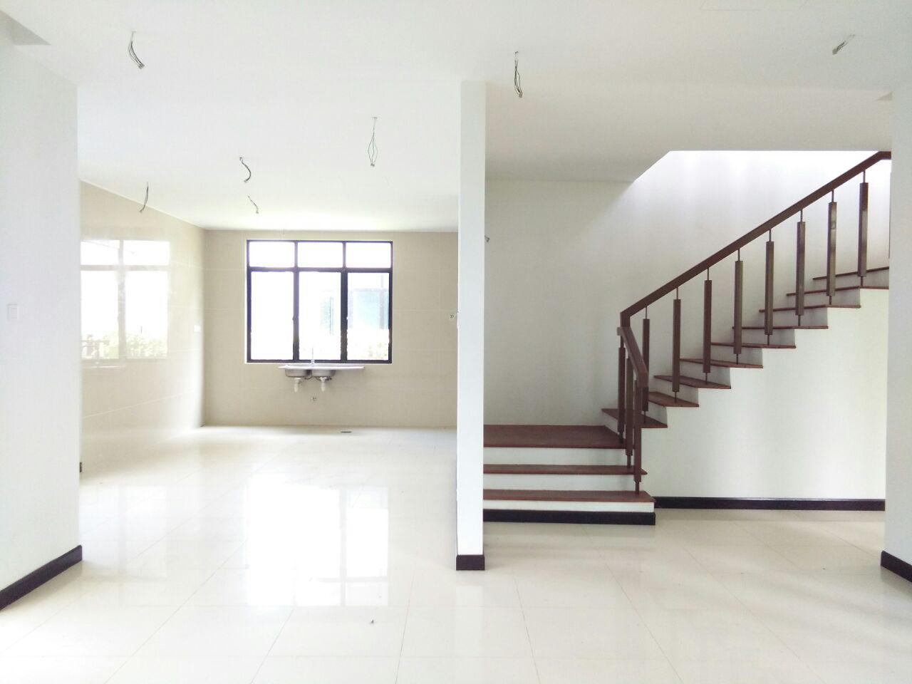 2 STOREY BUNGALOW CORNER LOT KOTA BAYUEMAS KLANG - photo 2