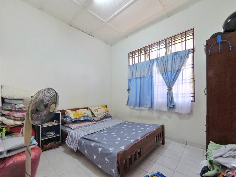 1 STOREY SEMI D CORNER UNIT TAMAN DAHLIA - photo 4