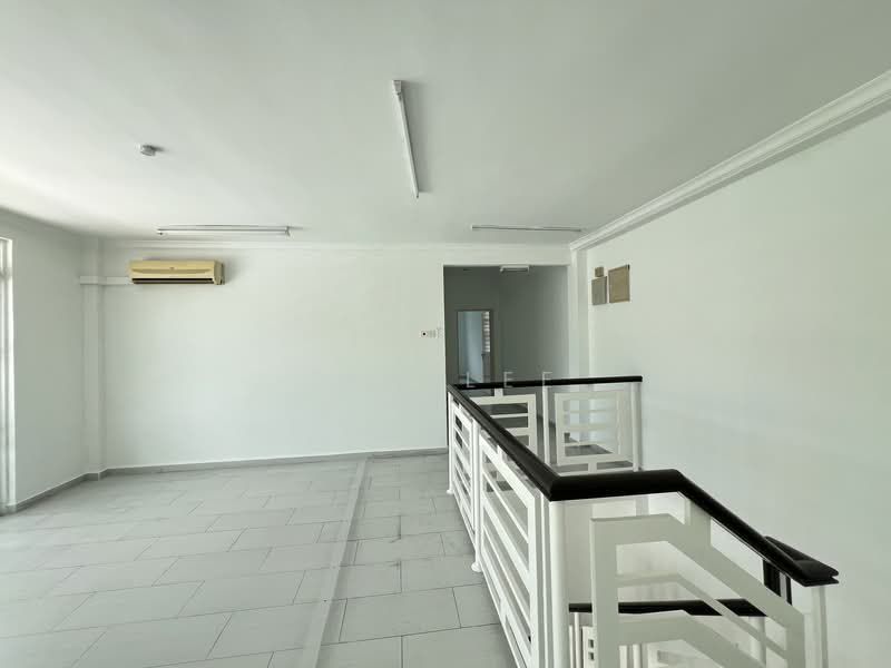 Ayer Itam Corner Terrace For Rent - photo 2