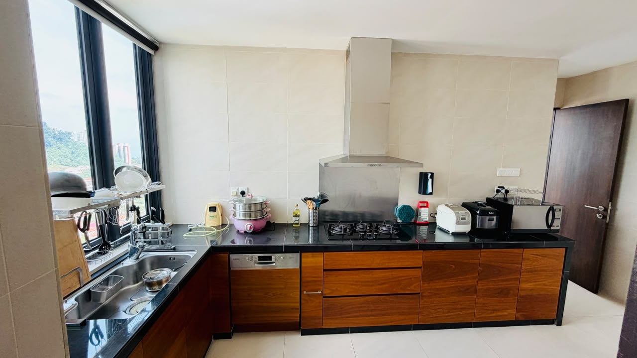The pentHouse - photo 10