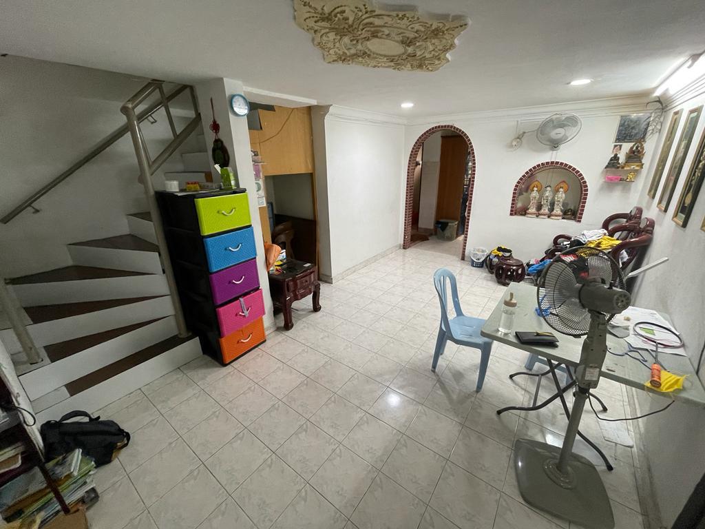 Corner 2Storey Selay ...