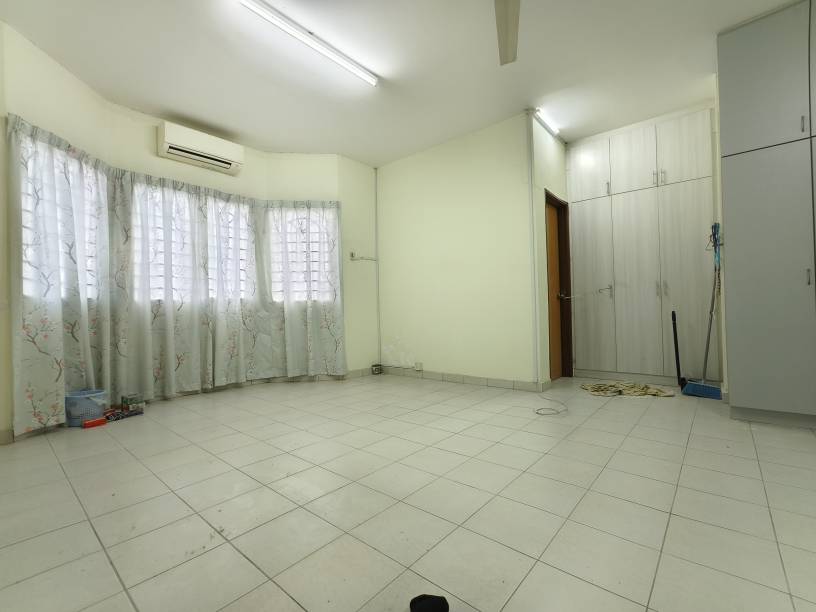 Taman Pinggiran Saujana - photo 7