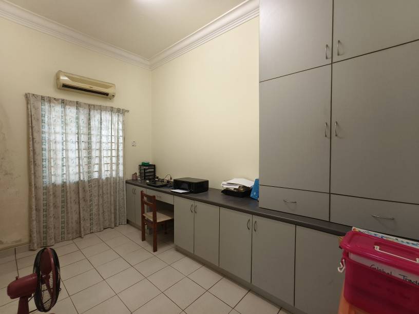 Taman Pinggiran Saujana - photo 11
