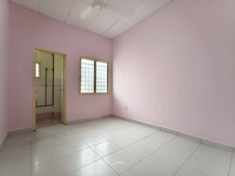 Taman Pelangi Semenyih - photo 7